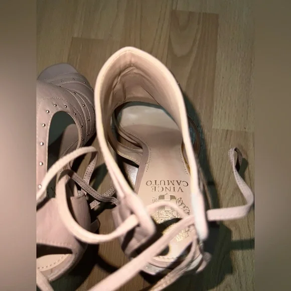 Vince Camuto Nude Leather Heels - Picture 4 of 7